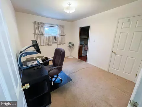 322 S Miller St, Reading, PA 19607 photo 18