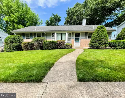 322 S Miller St, Reading, PA 19607 photo 2