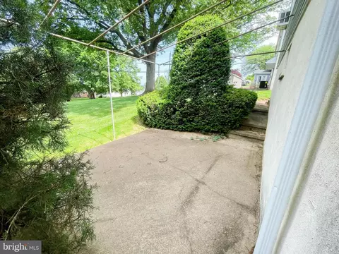 322 S Miller St, Reading, PA 19607 photo 7