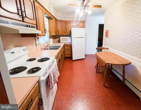 322 S Miller St, Reading, PA 19607 photo 10