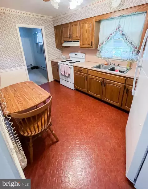 322 S Miller St, Reading, PA 19607 photo 11