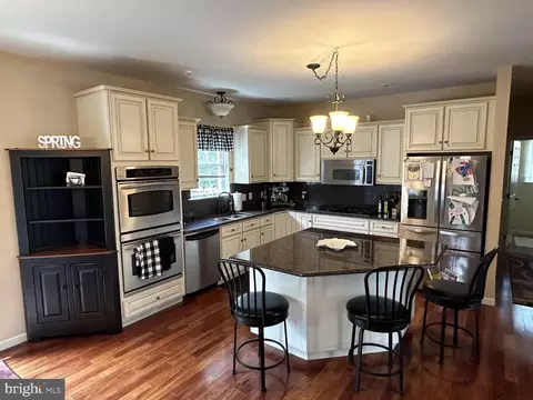 207 S Arthur Dr, Sinking Spring, PA 19608 photo 10
