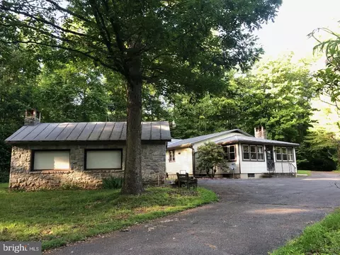 201 Old Mountain Rd, Bethel, PA 19507