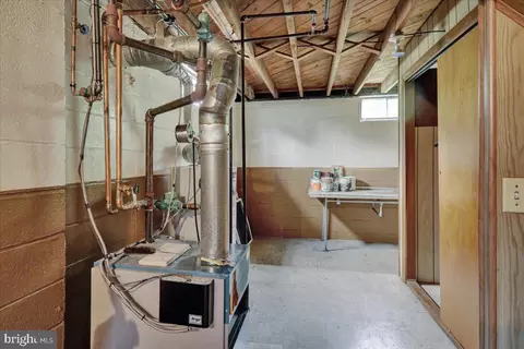 Entry Way - 116 Newkirk Ave, Reading, PA 19607 photo 4 of 4