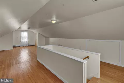 Entry Way - 116 Newkirk Ave, Reading, PA 19607 photo 2 of 4