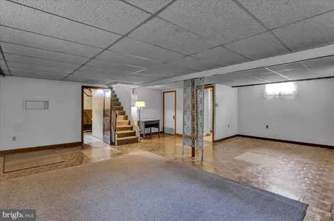 Entry Way - 116 Newkirk Ave, Reading, PA 19607 photo 3 of 4