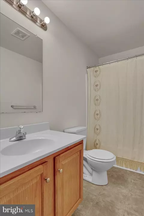 Bath - 71 Maci Way, Reading, PA 19606 photo 2 of 4