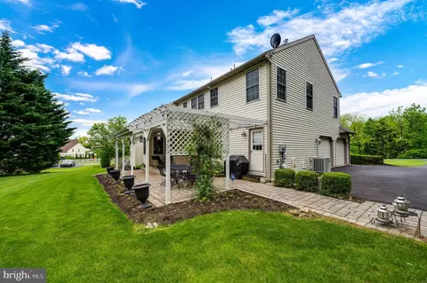 735 Rivervale Rd, Reading, PA 19605 photo 10