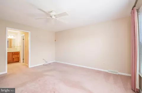 Entry Way - 2 Fox Ct, Reading, PA 19607 photo 1 of 3