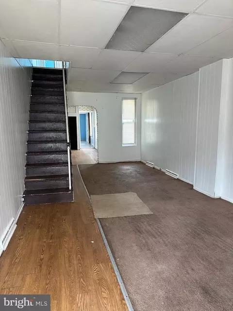Entry Way - 663 Gordon St, Reading, PA 19601 photo 1 of 4
