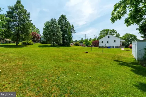 Exterior - 941 High Blvd, Reading, PA 19607 photo 6 of 9