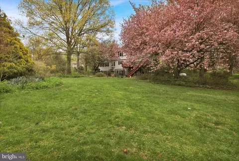 Exterior - 31 Devon Dr, Reading, PA 19606 photo 7 of 10