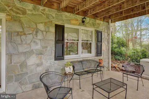 Exterior - 31 Devon Dr, Reading, PA 19606 photo 4 of 10