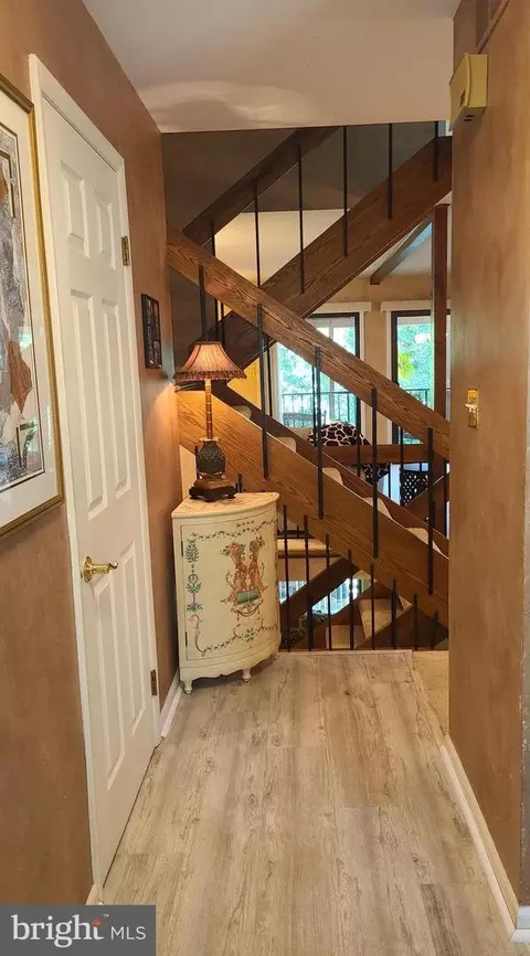 Entry Way - 150 Merion Ln, Reading, PA 19607 photo 1 of 4