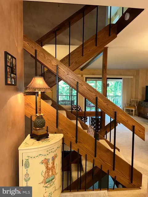 Entry Way - 150 Merion Ln, Reading, PA 19607 photo 2 of 4