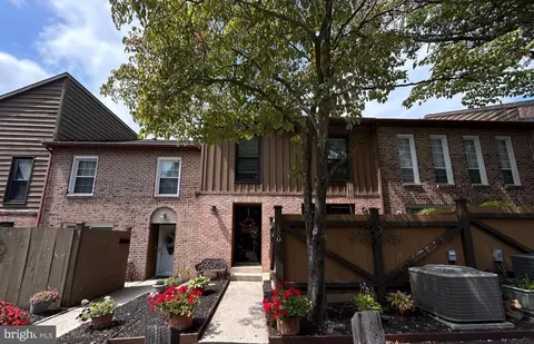 150 Merion Ln, Reading, PA 19607
