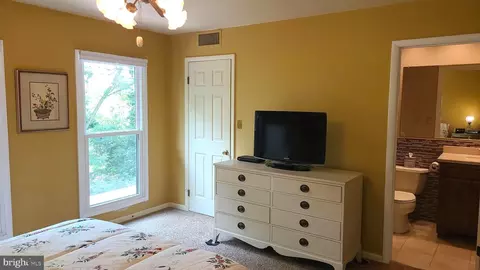 Bedroom - 150 Merion Ln, Reading, PA 19607 photo 3 of 4