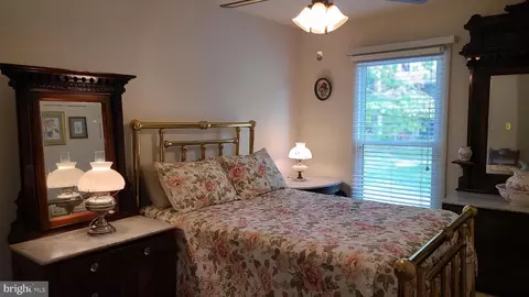 Bedroom - 150 Merion Ln, Reading, PA 19607 photo 4 of 4
