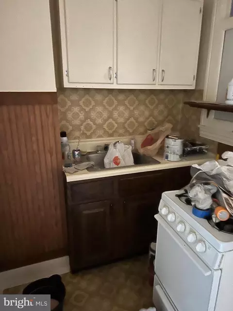Entry Way - 347 S 5th St, Reading, PA 19602 photo 3 of 3