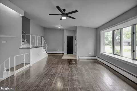Living - 104 Oberlin Ave, Reading, PA 19608 photo 4 of 8