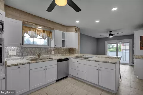 Kitchen - 104 Oberlin Ave, Reading, PA 19608 photo 3 of 3