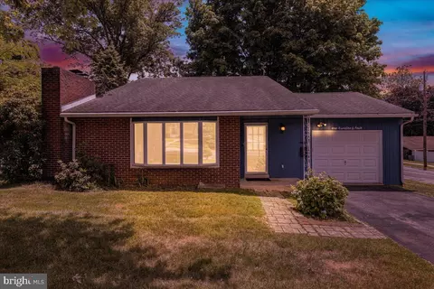 Exterior - 104 Oberlin Ave, Reading, PA 19608 photo 4 of 6
