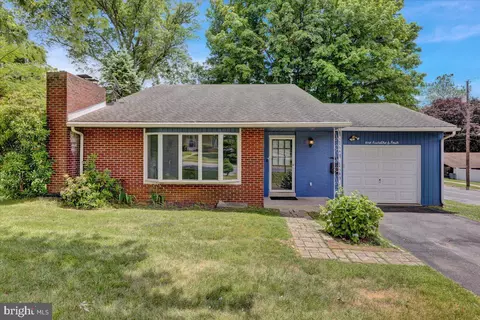104 Oberlin Ave, Reading, PA 19608