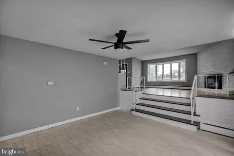 Living - 104 Oberlin Ave, Reading, PA 19608 photo 5 of 8