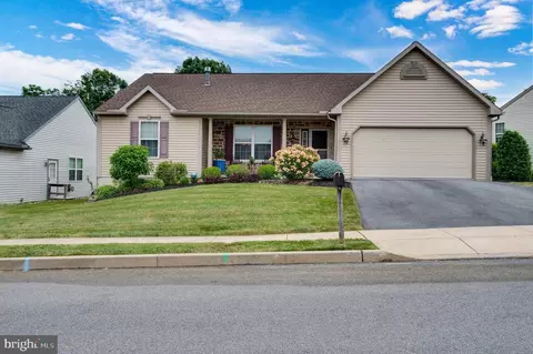 1015 Victoria Dr, Reading, PA 19605