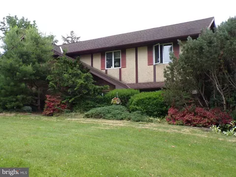 742 Grim Rd, Kutztown, PA 19530