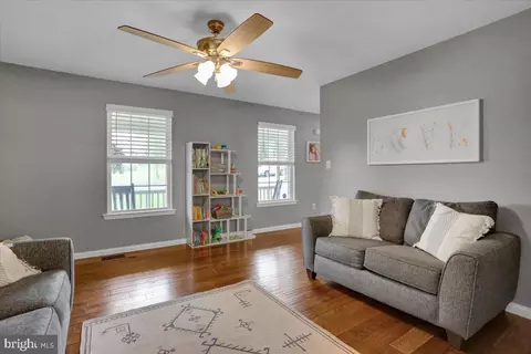 5 Nancy Cir, Reading, PA 19606 photo 7