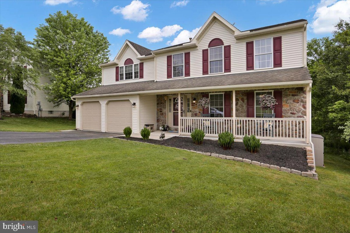 5 Nancy Cir, Reading, PA 19606 photo 2