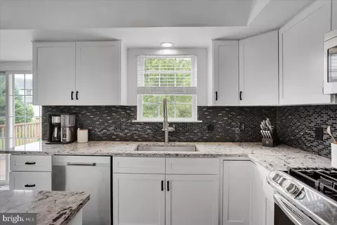 5 Nancy Cir, Reading, PA 19606 photo 11