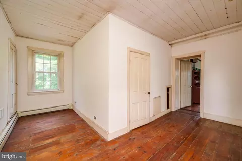 Entry Way - 643 Main St, Oley, PA 19547 photo 11 of 16