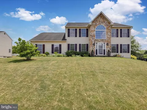 92 Dogwood Dr, Bernville, PA 19506