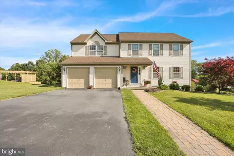 59 Sunglo Dr, Leesport, PA 19533
