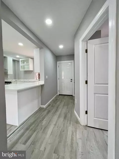 Entry Way - 20 Arlington St, Reading, PA 19611 photo 2 of 6