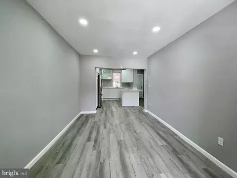 Living - 20 Arlington St, Reading, PA 19611 photo 2 of 3