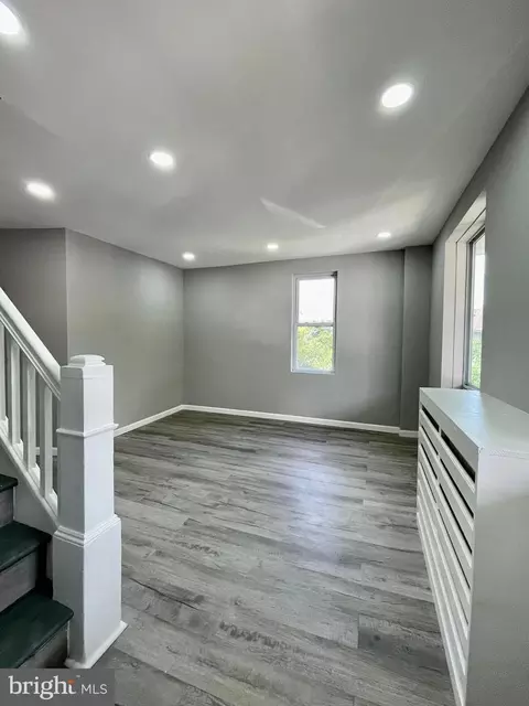 Living - 20 Arlington St, Reading, PA 19611 photo 3 of 3