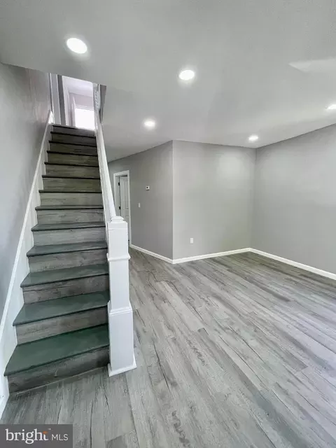 Entry Way - 20 Arlington St, Reading, PA 19611 photo 3 of 6