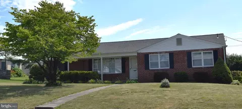 516 Montgomery Ave, Boyertown, PA 19512