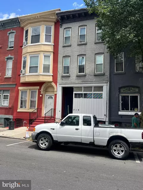 319 N 9th St, Reading, PA 19601