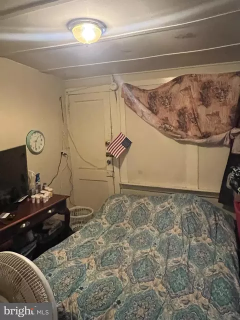 Bedroom - 319 N 9th St, Reading, PA 19601 photo 2 of 3