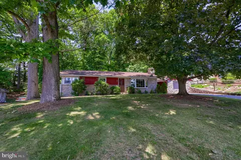 305 Blackwood Dr, Reading, PA 19606