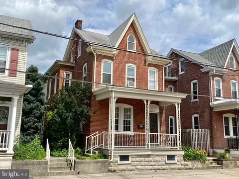 109 N Chestnut St, Boyertown, PA 19512