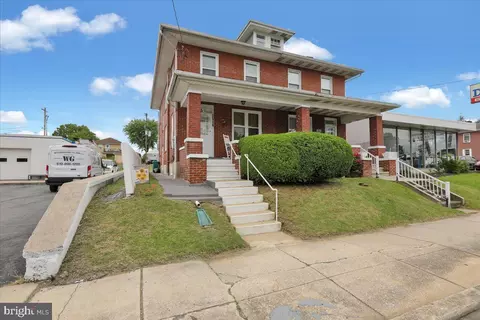1516 Lancaster Ave, Reading, PA 19607 photo 2
