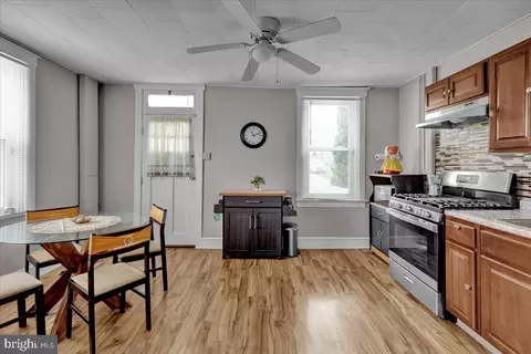 1516 Lancaster Ave, Reading, PA 19607 photo 9