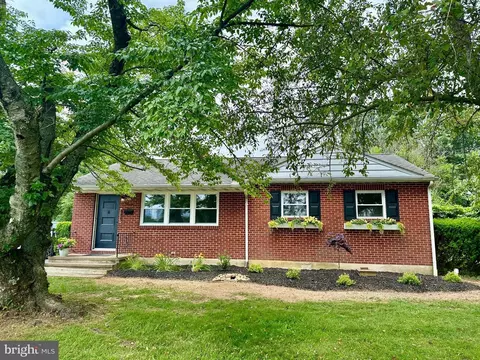 311 Perry Rd, Shoemakersville, PA 19555