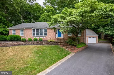 14 Nassau Cir, Reading, PA 19607
