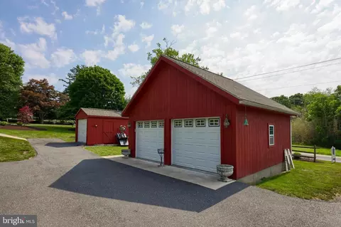 Exterior - 526 Freemansville Rd, Reading, PA 19607 photo 7 of 8